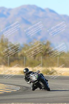 media/Jan-10-2025-CVMA Friday Practice (Fri) [[489e0da257]]/Group 4 and Trackday/Session 5 (Turn 7)/